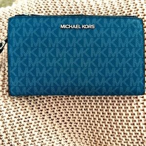 Michael Kors wallet, wristlet